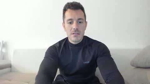 roberto4ever online show from April 2026 10:46:01 AM