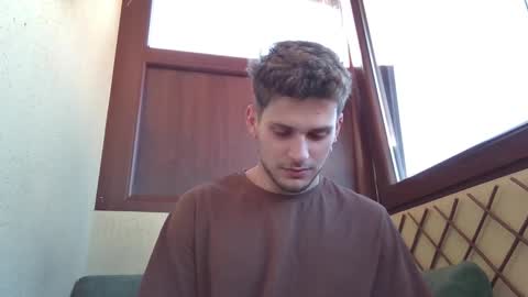 Snapshot of roberto_twink1 chatting on January 2025 01:41:01 PM Roberto online show from January 2025 01:41:01 PM