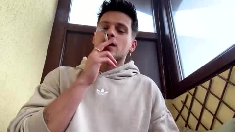 Snapshot of roberto_twink1 chatting on October 2025 06:28:02 AM Roberto online show from October 2025 06:28:02 AM