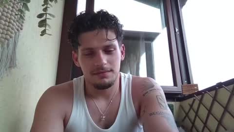 Snapshot of roberto_twink1 chatting on June 2026 05:31:02 AM Roberto online show from June 2026 05:31:02 AM