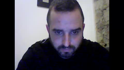 Snapshot of robertoredo chatting on January 2025 10:20:02 PM Roberto online show from January 2025 10:20:02 PM