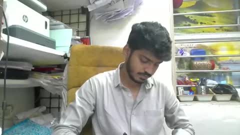 Robertsalia online show from October 2025 12:14:01 PM