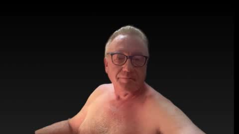 Snapshot of roberttherabbit chatting on December 2025 02:45:02 PM RobertTheRabbit online show from December 2025 02:45:02 PM