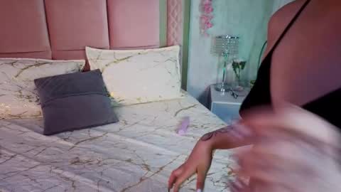 robin D online show from December 2025 11:59:02 AM