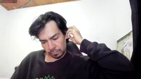 Snapshot of robindominique chatting on July 2026 12:02:02 AM Robin online show from July 2026 12:02:02 AM