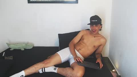 Snapshot of robisson_zack chatting on November 2025 02:55:01 AM Robisson Zack online show from November 2025 02:55:01 AM