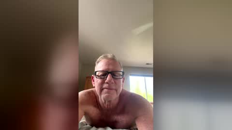 Snapshot of robo0000 chatting on May 2026 11:33:01 PM robo0000 online show from May 2026 11:33:01 PM