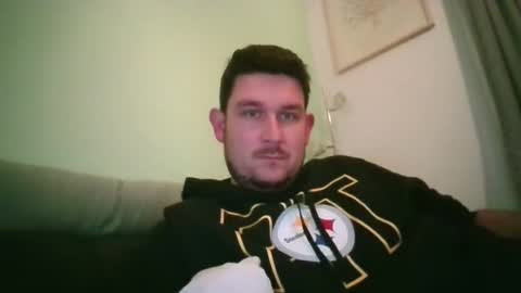 Snapshot of robtheman94 chatting on November 2025 10:01:02 PM Robin online show from November 2025 10:01:02 PM