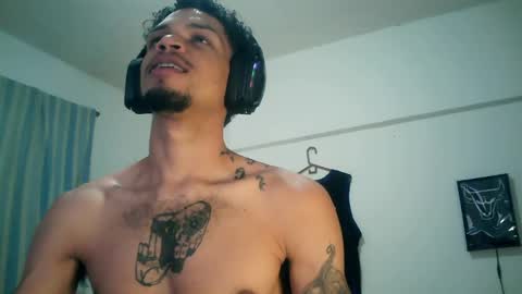 Snapshot of rocco99xx chatting on November 2025 02:44:01 AM Rocco online show from November 2025 02:44:01 AM