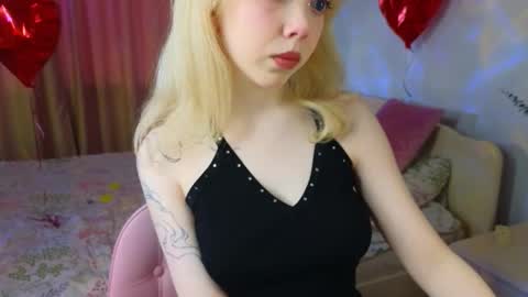 rochelle_dolly online show from March 2026 01:38:01 PM