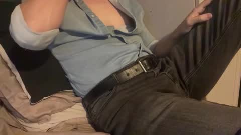 Snapshot of rocinante_99 chatting on November 2025 11:17:01 PM Roci online show from November 2025 11:17:01 PM