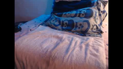 Snapshot of rocka_xx chatting on October 2025 04:18:02 AM rocka xx online show from October 2025 04:18:02 AM