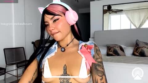 Samantha Estephania  online show from November 2025 09:59:01 PM