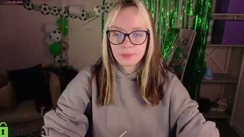Snapshot of rockett_bunny chatting on July 2026 12:59:02 AM Rockett online show from July 2026 12:59:02 AM