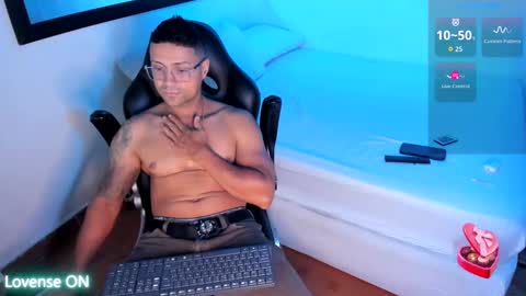 rocky_staily online show from September 2025 09:53:02 PM