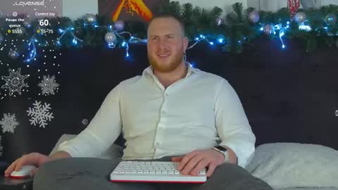 Snapshot of roddy_riss chatting on December 2024 02:01:01 PM Roddy online show from December 2024 02:01:01 PM