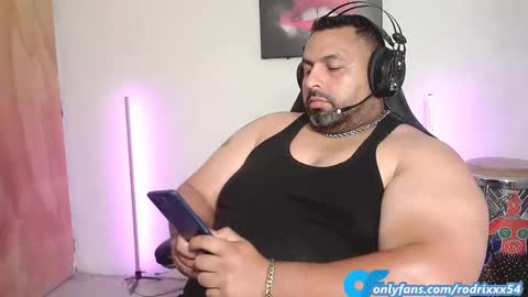 Snapshot of rodrixxx54 chatting on December 2024 02:38:01 AM rodrixxx54 online show from December 2024 02:38:01 AM