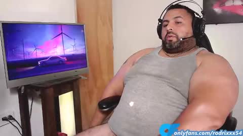 Snapshot of rodrixxx54 chatting on January 2025 10:29:02 PM rodrixxx54 online show from January 2025 10:29:02 PM