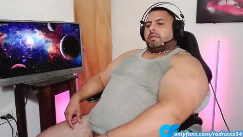 Snapshot of rodrixxx54 chatting on February 2025 11:54:02 PM rodrixxx54 online show from February 2025 11:54:02 PM