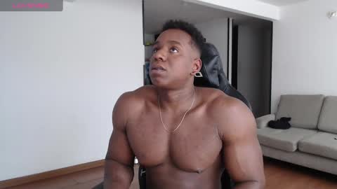 Snapshot of rogger_physique chatting on January 2025 08:23:02 PM Rogger online show from January 2025 08:23:02 PM