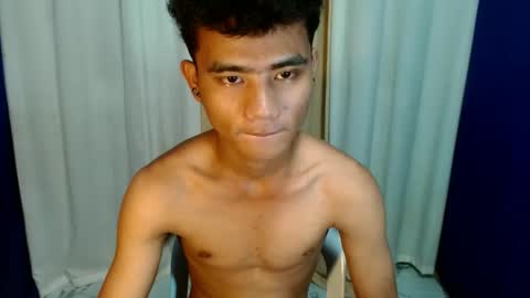 Snapshot of roianboyyy chatting on May 2026 11:26:02 AM roianboyyy online show from May 2026 11:26:02 AM
