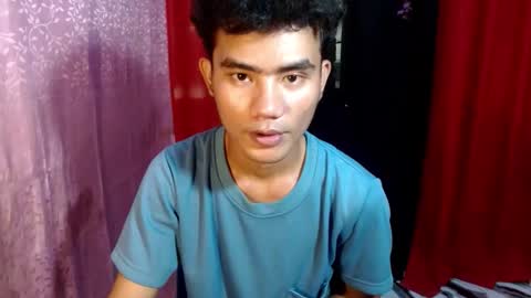 Snapshot of roianboyyy chatting on May 2026 02:49:02 AM roianboyyy online show from May 2026 02:49:02 AM