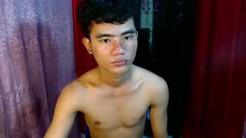 Snapshot of roianboyyy chatting on May 2026 11:14:02 PM roianboyyy online show from May 2026 11:14:02 PM