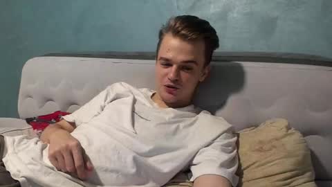 taylor fox online show from November 2025 06:50:01 PM