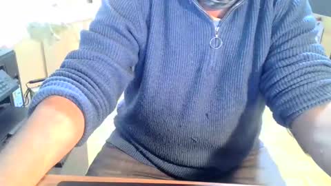 Snapshot of rolandloser1000 chatting on January 2025 03:19:01 PM rolandloser1000 online show from January 2025 03:19:01 PM