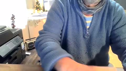 Snapshot of rolandloser1000 chatting on January 2025 03:39:01 PM rolandloser1000 online show from January 2025 03:39:01 PM