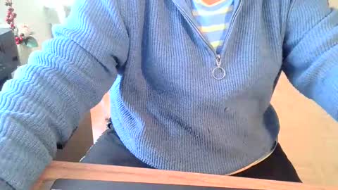 Snapshot of rolandloser1000 chatting on January 2025 08:51:02 AM rolandloser1000 online show from January 2025 08:51:02 AM