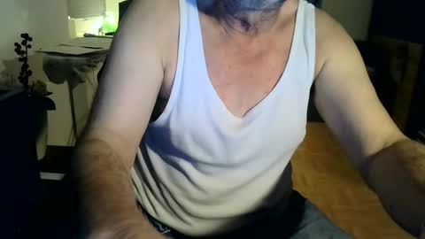 Snapshot of rolandloser1000 chatting on January 2025 06:01:02 PM rolandloser1000 online show from January 2025 06:01:02 PM