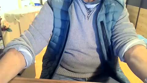 Snapshot of rolandloser1000 chatting on January 2025 04:25:02 PM rolandloser1000 online show from January 2025 04:25:02 PM