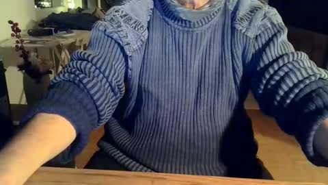 Snapshot of rolandloser1000 chatting on January 2025 05:14:01 PM rolandloser1000 online show from January 2025 05:14:01 PM