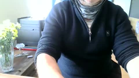 Snapshot of rolandloser1000 chatting on February 2025 08:27:02 AM rolandloser1000 online show from February 2025 08:27:02 AM