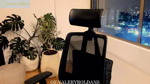Valery Roldans online show from February 2025 01:36:02 AM