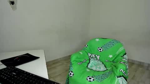 Snapshot of rolling_05 chatting on December 2025 03:11:01 AM rolling_05 online show from December 2025 03:11:01 AM