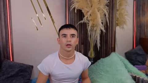   online show from December 2025 12:43:02 PM