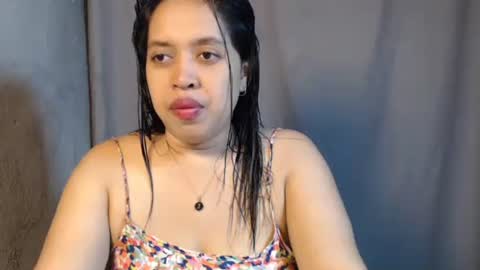 Snapshot of romanticpinay chatting on November 2025 02:02:01 AM romanticpinay online show from November 2025 02:02:01 AM
