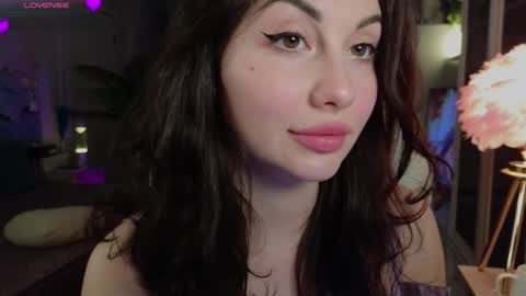 romanticsonya online show from April 2026 09:59:01 PM