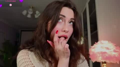 romanticsonya online show from April 2026 11:17:01 PM