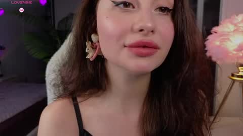 Snapshot of romanticsonya chatting on April 2026 06:55:02 AM romanticsonya online show from April 2026 06:55:02 AM