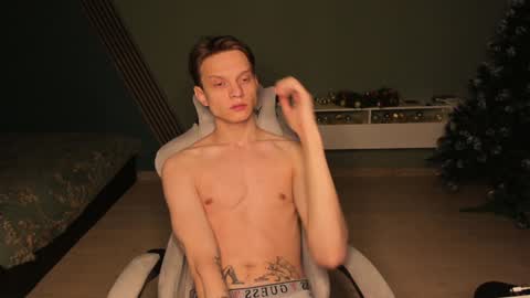 Snapshot of romeo_mercy chatting on January 2025 09:05:02 PM Romeo online show from January 2025 09:05:02 PM