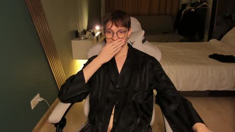 Snapshot of romeo_mercy chatting on January 2025 11:53:01 AM Romeo online show from January 2025 11:53:01 AM