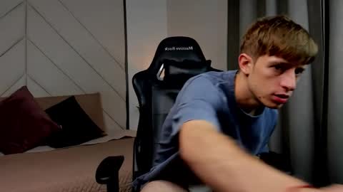 Snapshot of romeo_ricci1 chatting on November 2025 12:28:02 PM Romeo Ricci online show from November 2025 12:28:02 PM