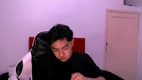 Snapshot of romeomillerr chatting on November 2025 07:24:02 PM Romeo online show from November 2025 07:24:02 PM