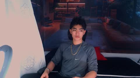 Snapshot of romeomillerr chatting on December 2025 08:48:02 PM Romeo online show from December 2025 08:48:02 PM