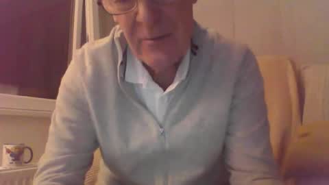 romonaked online show from December 2025 06:02:01 PM