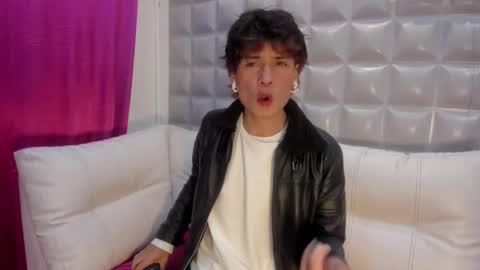 Snapshot of ronaldthompson__ chatting on March 2026 01:41:02 AM Ronald Thompson online show from March 2026 01:41:02 AM