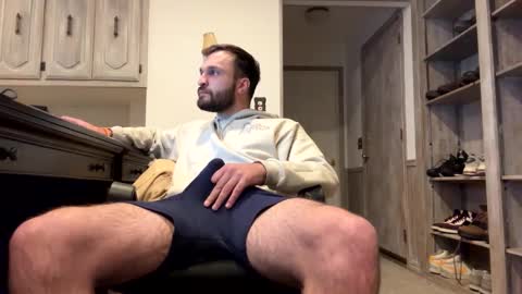roofguy11 online show from January 2025 06:36:02 PM